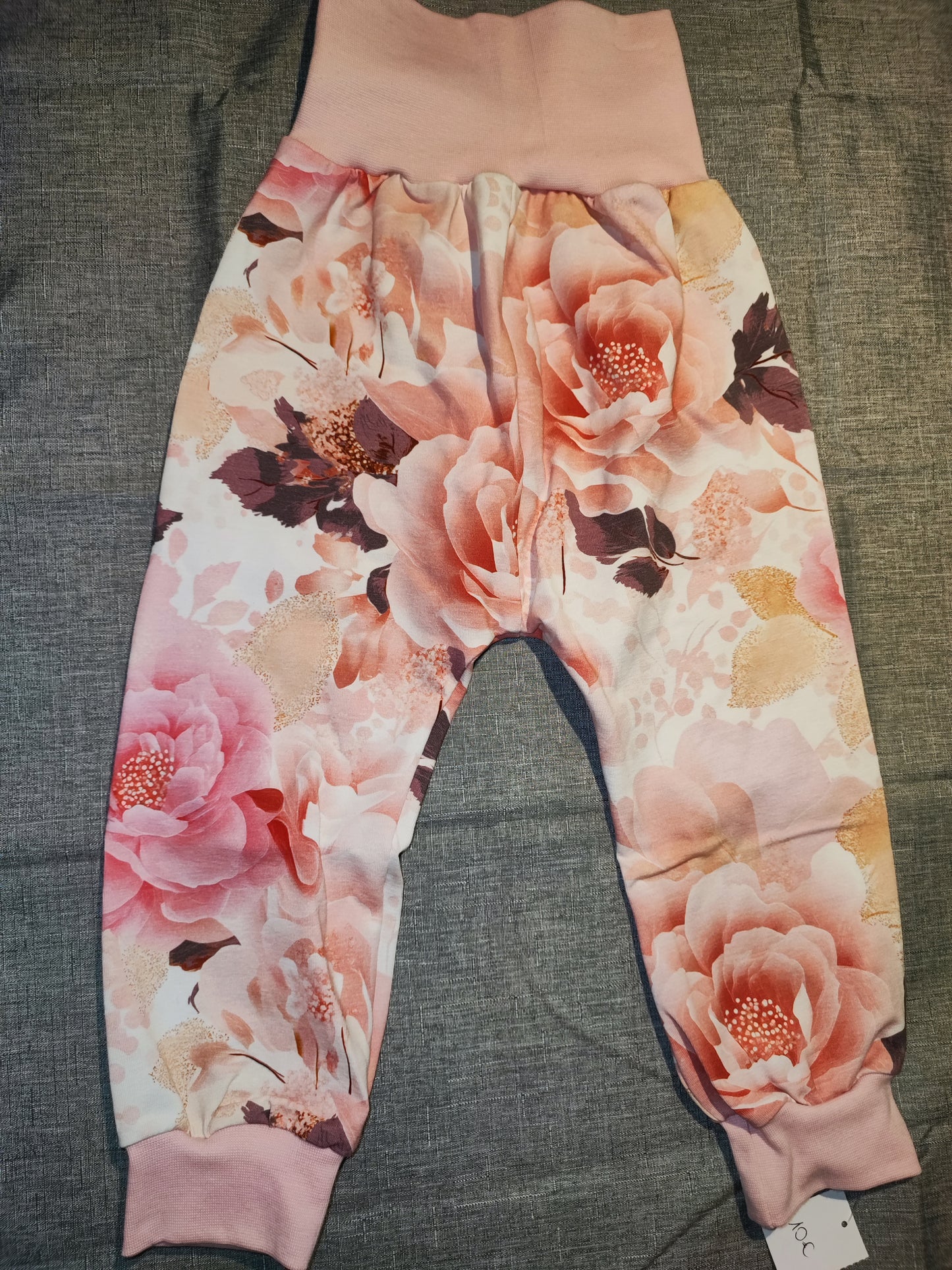 Pumphose rosa Blumenmotiv Gr. 86/92